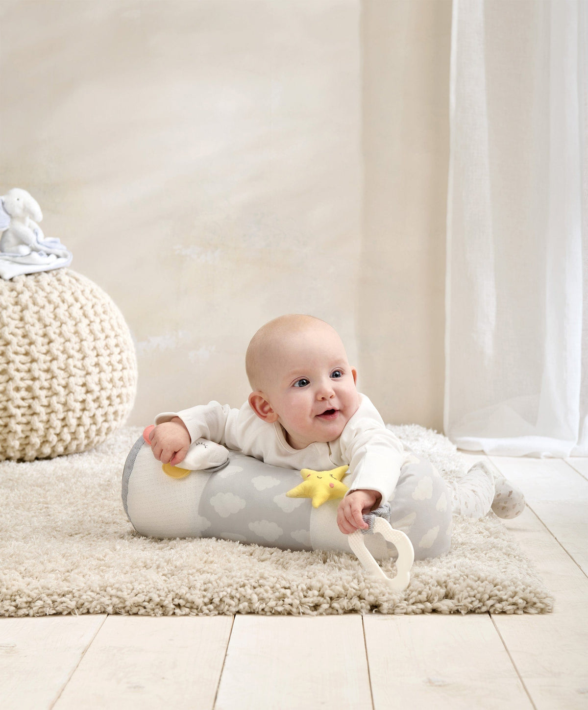 Dream Upon A Cloud Tummy Time Roll | Toys & Gifts – Mamas & Papas IE