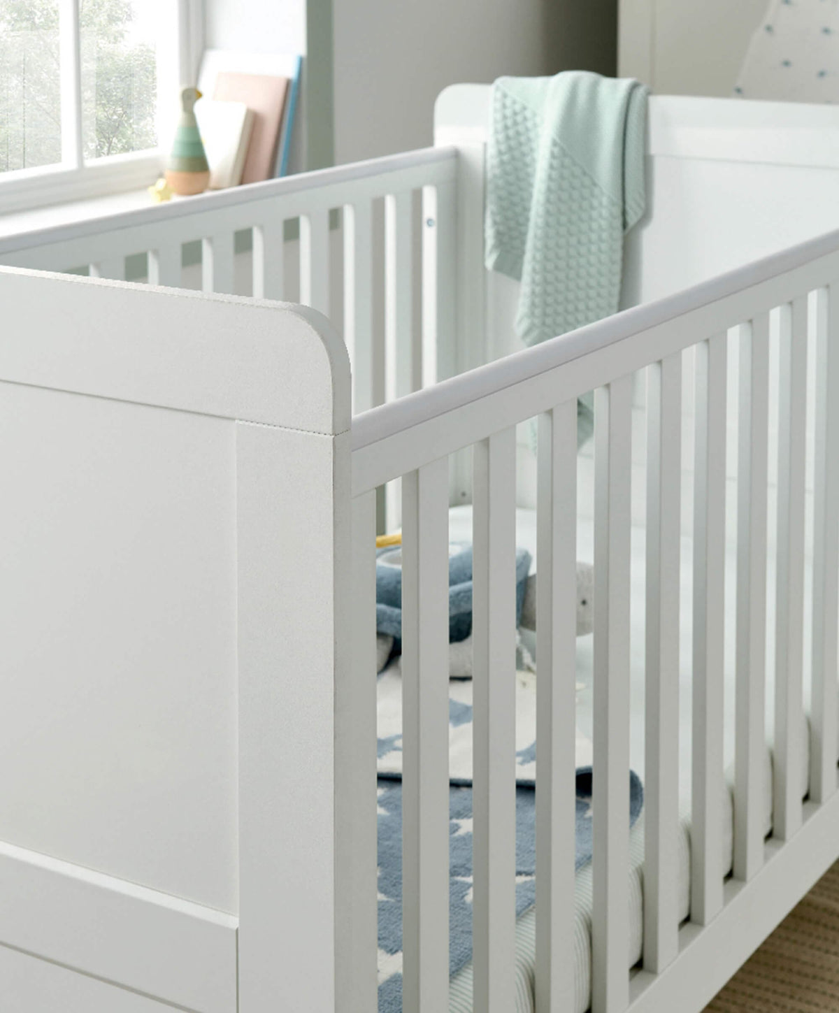 Hampden Cotbed White Mamas Papas IE